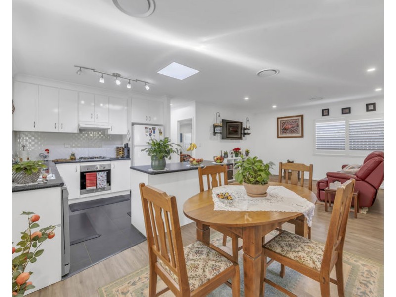 6 Blackdown Street, Harristown QLD 4350