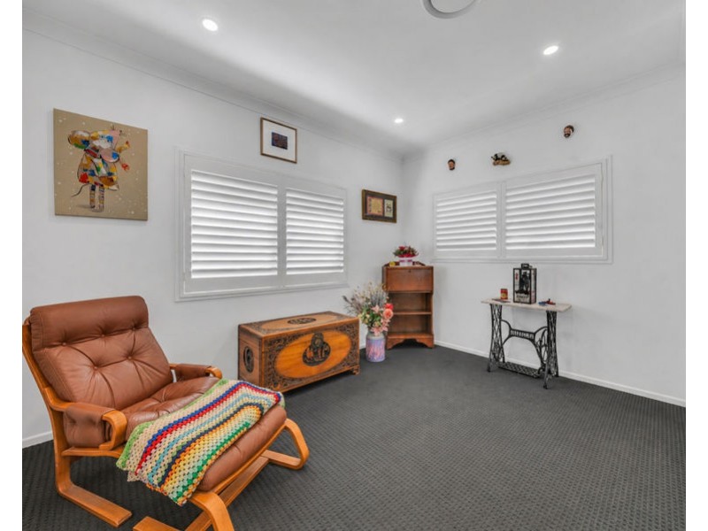 6 Blackdown Street, Harristown QLD 4350