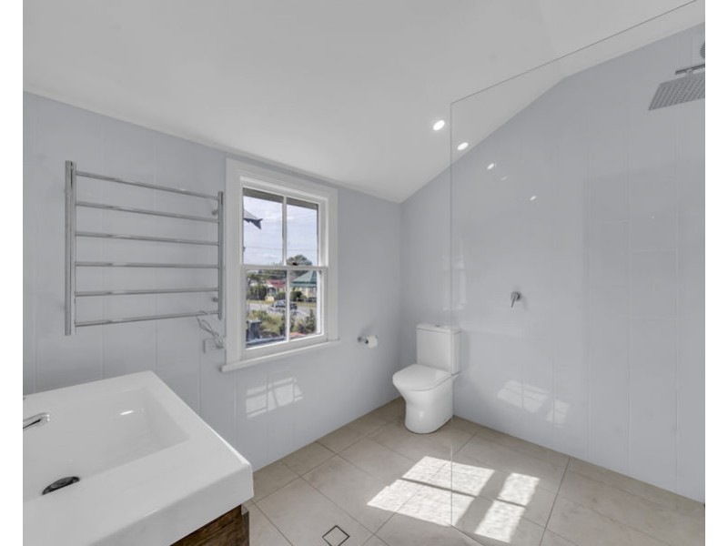 20 North Station Road, North Booval QLD 4304