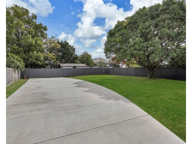 20 North Station Road, North Booval QLD 4304