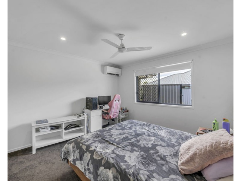100 Equestrian Drive, Yamanto QLD 4305