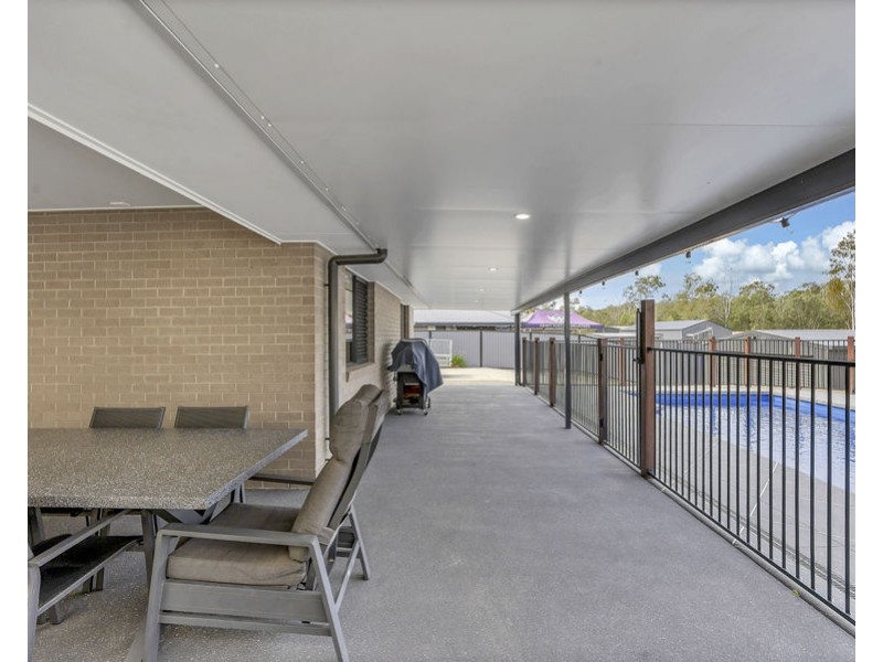 100 Equestrian Drive, Yamanto QLD 4305