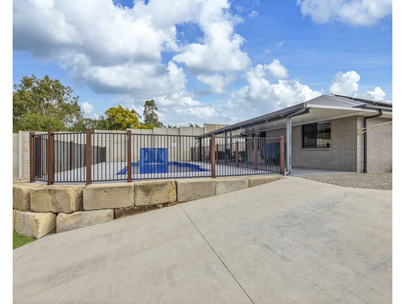 100 Equestrian Drive, Yamanto QLD 4305