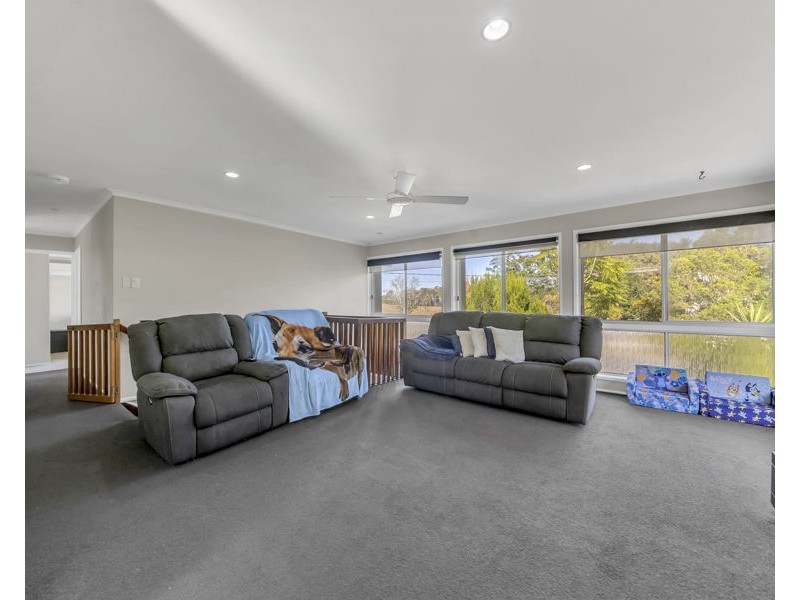21 Suffield Drive, Yamanto QLD 4305