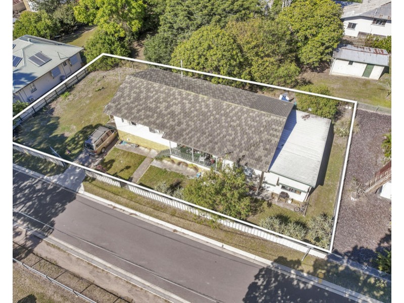 1b Rowena Street, Churchill QLD 4305