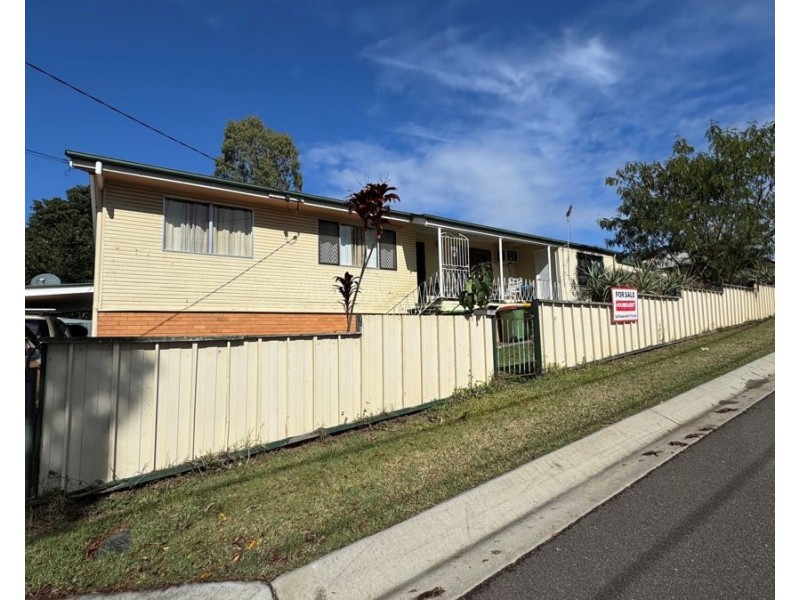 1b Rowena Street, Churchill QLD 4305