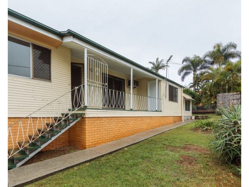 1b Rowena Street, Churchill QLD 4305