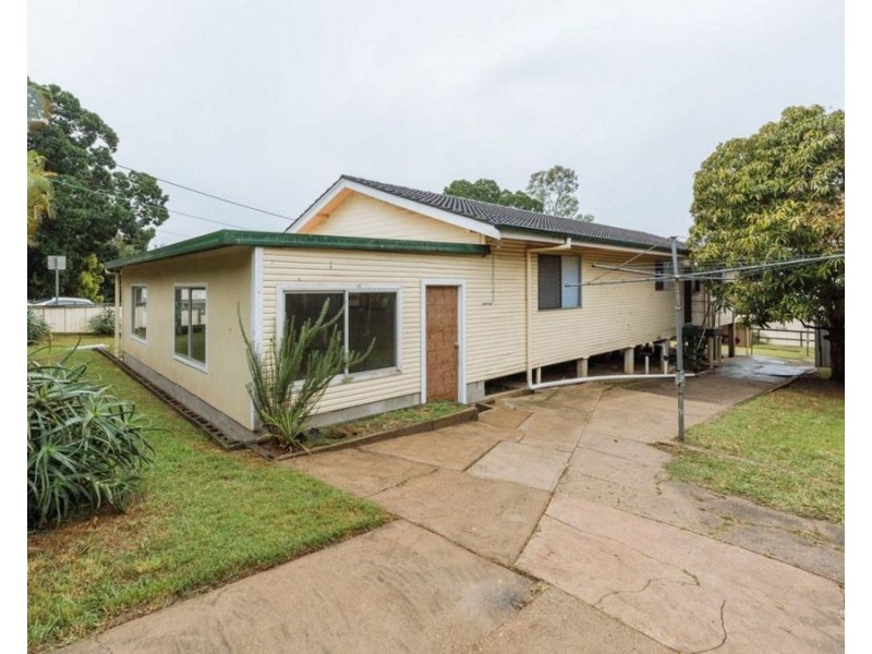 1b Rowena Street, Churchill QLD 4305