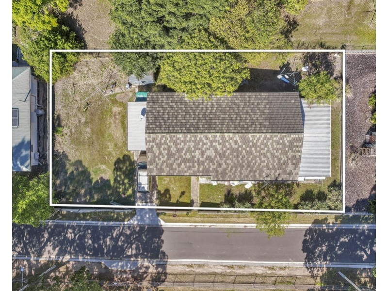 1b Rowena Street, Churchill QLD 4305