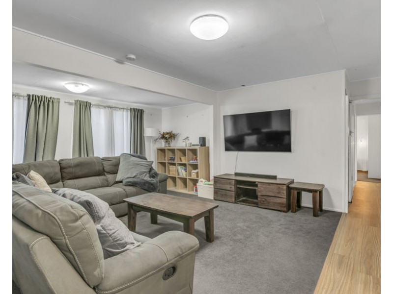 4 Owen Street, Raceview QLD 4305