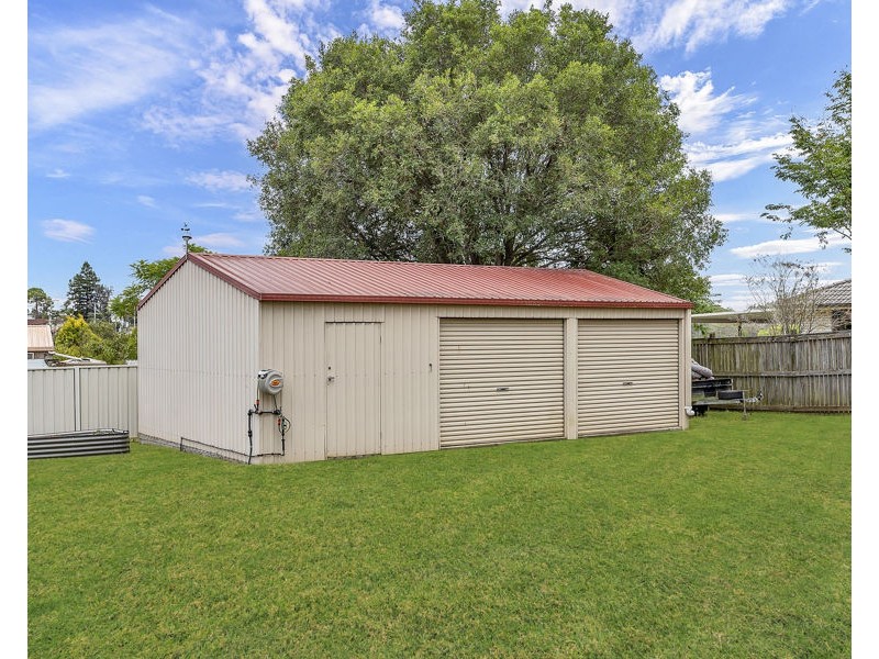 4 Owen Street, Raceview QLD 4305