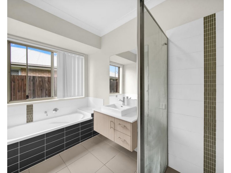 9 Carron Court, Brassall QLD 4305