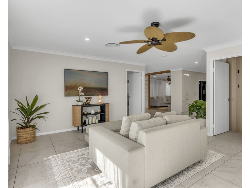 9 Walnut Close, Yamanto QLD 4305