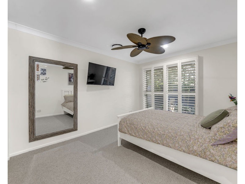 9 Walnut Close, Yamanto QLD 4305
