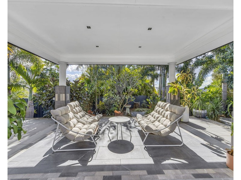 9 Walnut Close, Yamanto QLD 4305