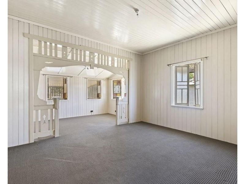 20 Cole Street, Booval QLD 4304