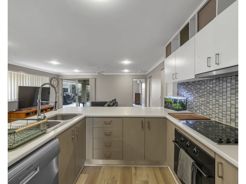 31 Scottsdale Street, Raceview QLD 4305