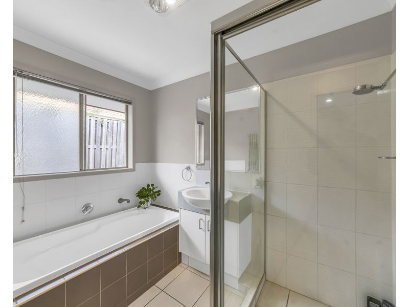 31 Scottsdale Street, Raceview QLD 4305