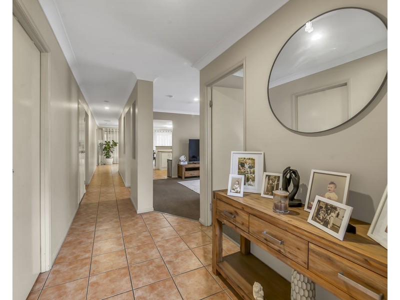 55 Lakeview Drive, Deebing Heights QLD 4306