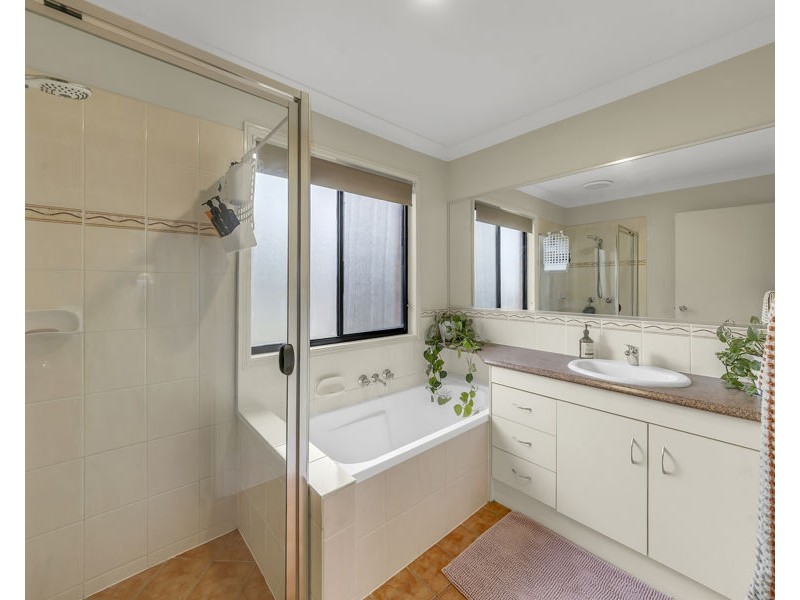55 Lakeview Drive, Deebing Heights QLD 4306
