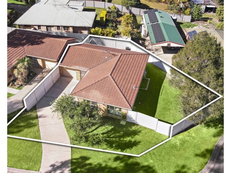 2/9 McDougall Close, Silkstone QLD 4304