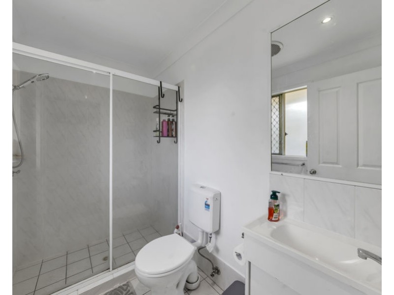 345 South Station Road, Raceview QLD 4305