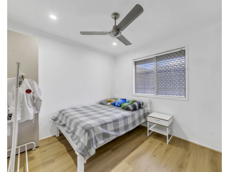 345 South Station Road, Raceview QLD 4305