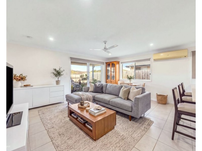 10 Frankland Street, South Ripley QLD 4306