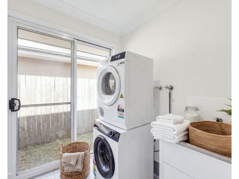 10 Frankland Street, South Ripley QLD 4306