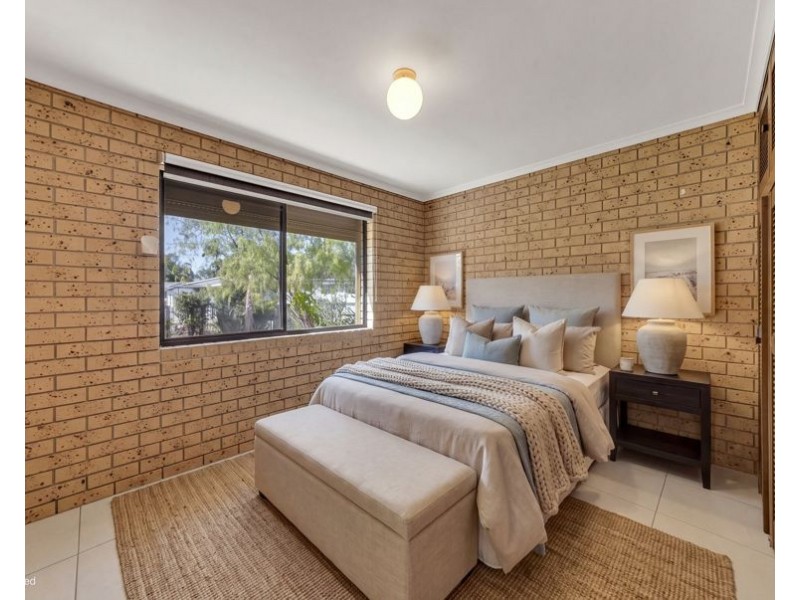 33 Logan Street, North Booval QLD 4304
