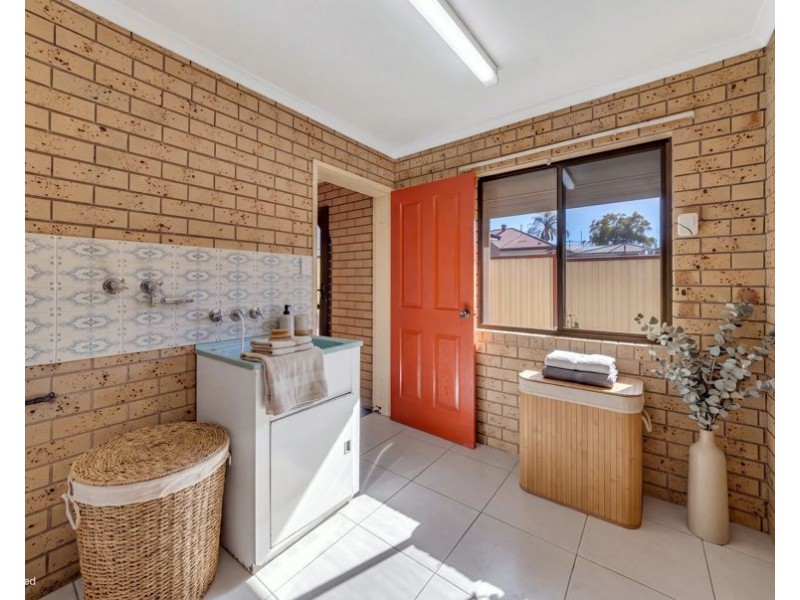 33 Logan Street, North Booval QLD 4304