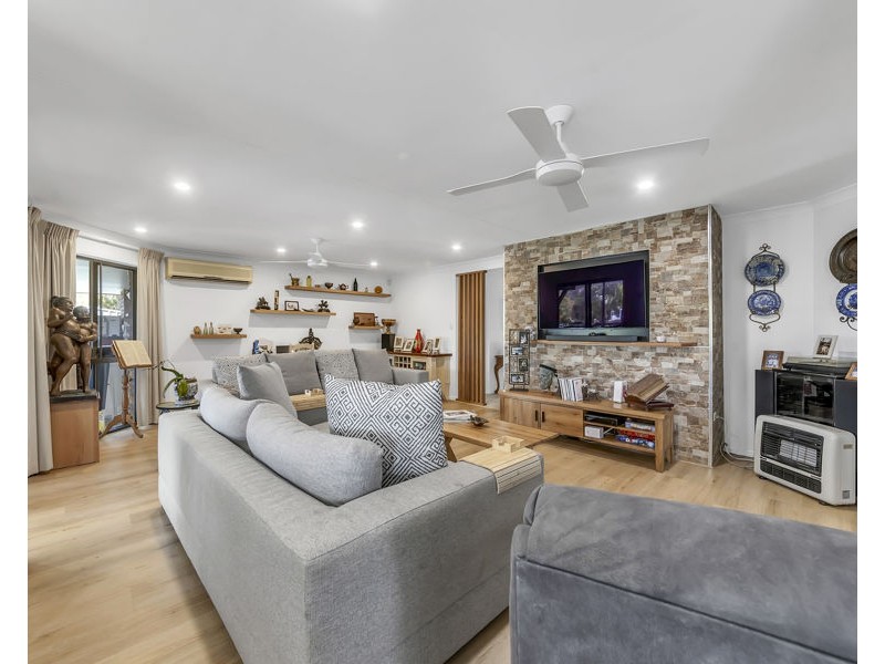 77 Winland Drive, Deebing Heights QLD 4306
