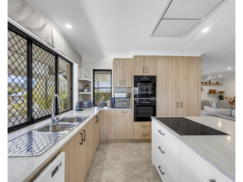 77 Winland Drive, Deebing Heights QLD 4306