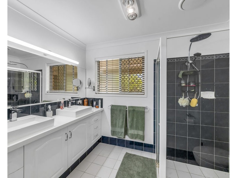 77 Winland Drive, Deebing Heights QLD 4306
