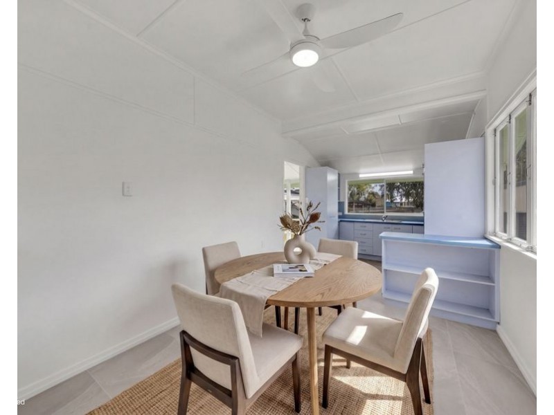 16 Cairns Road, Ebbw Vale QLD 4304