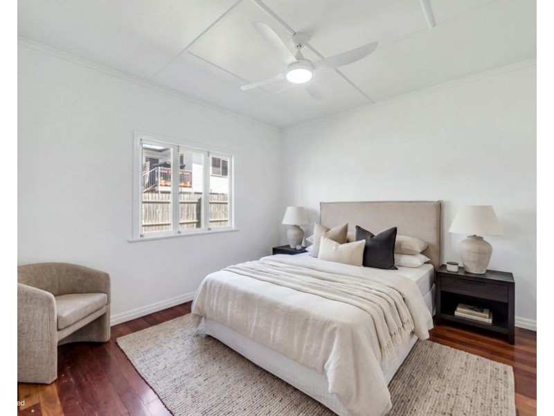 16 Cairns Road, Ebbw Vale QLD 4304