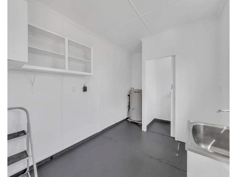 16 Cairns Road, Ebbw Vale QLD 4304