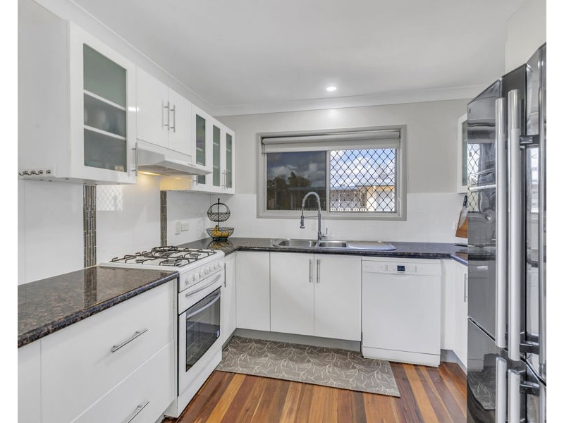 10 Bryant Court, Silkstone QLD 4304