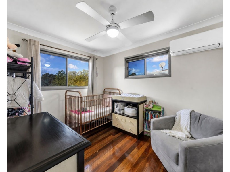 10 Bryant Court, Silkstone QLD 4304