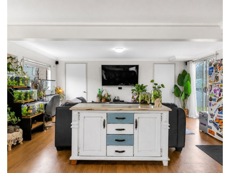 10 Bryant Court, Silkstone QLD 4304