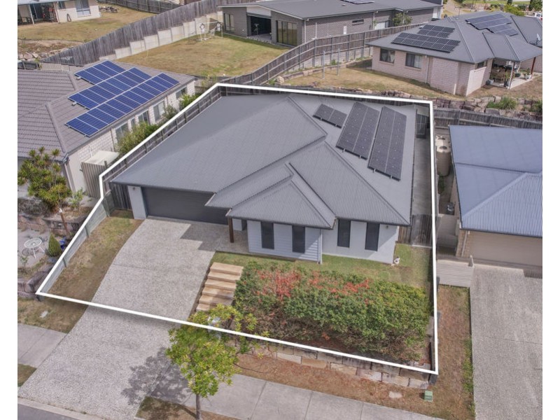 8 Cowie Street, Deebing Heights QLD 4306