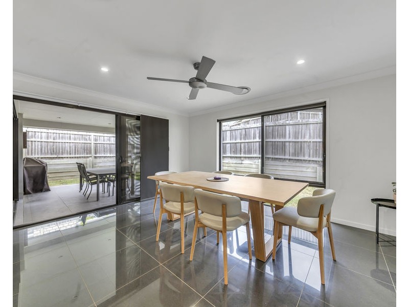 8 Cowie Street, Deebing Heights QLD 4306