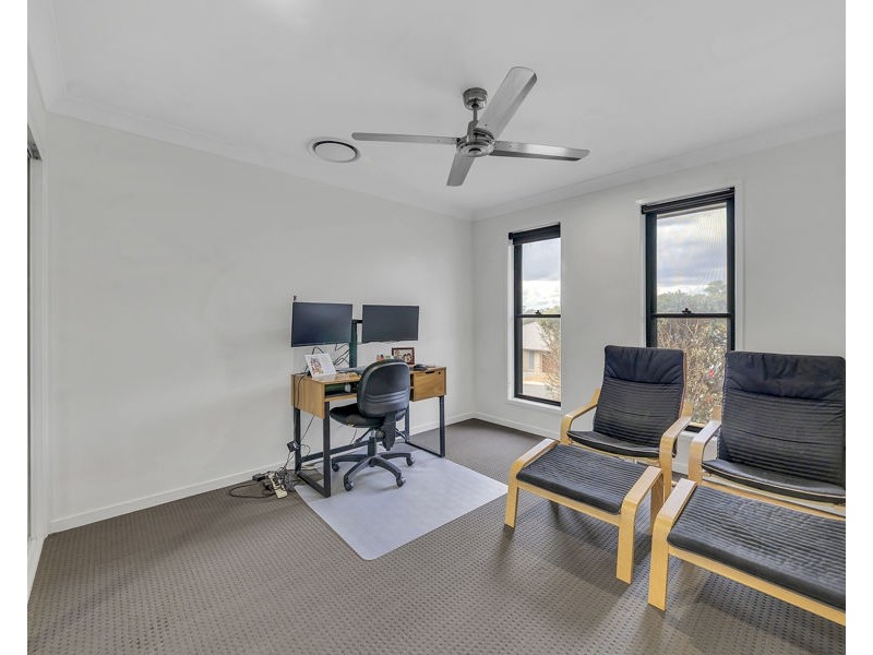 8 Cowie Street, Deebing Heights QLD 4306