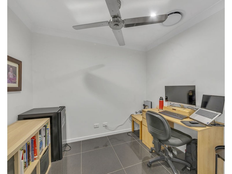 8 Cowie Street, Deebing Heights QLD 4306
