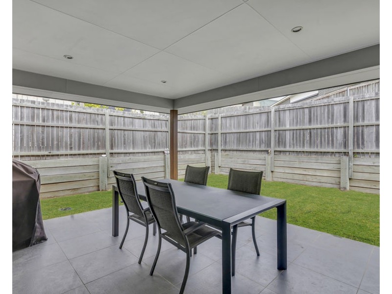 8 Cowie Street, Deebing Heights QLD 4306