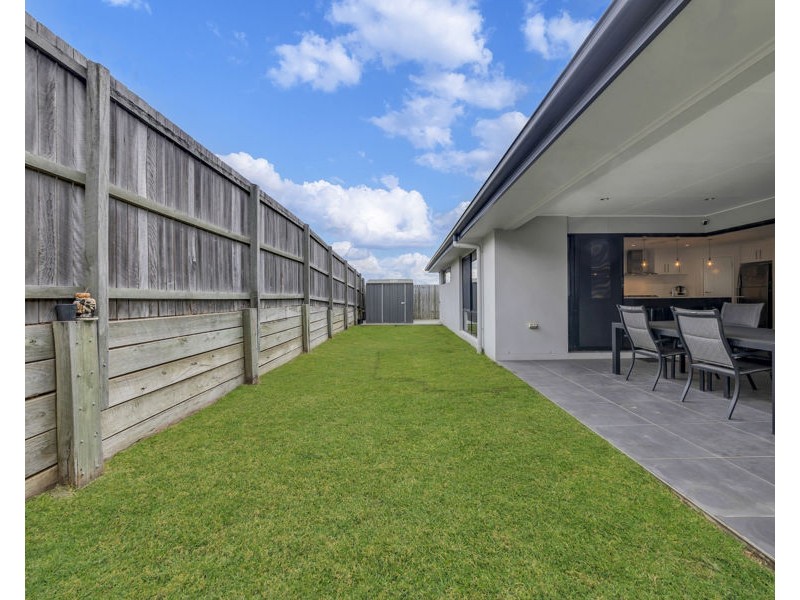8 Cowie Street, Deebing Heights QLD 4306