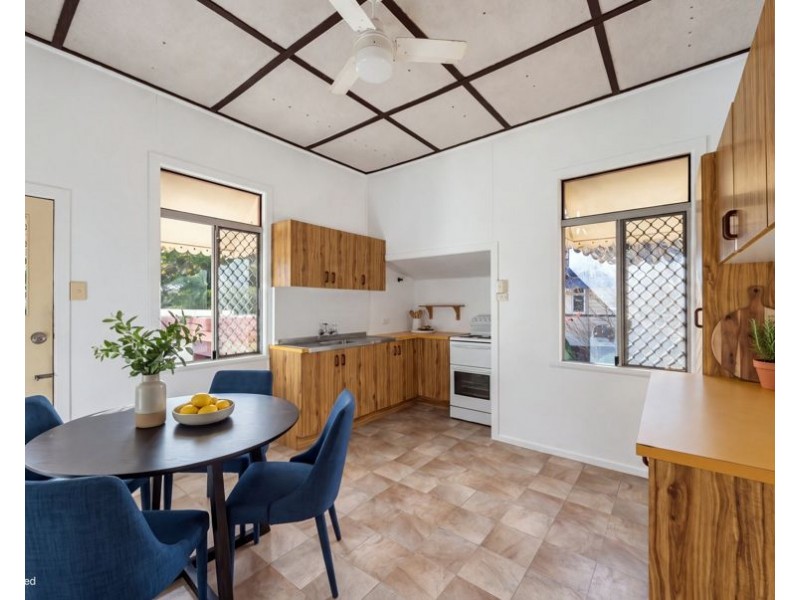 4 Murray Street, North Ipswich QLD 4305