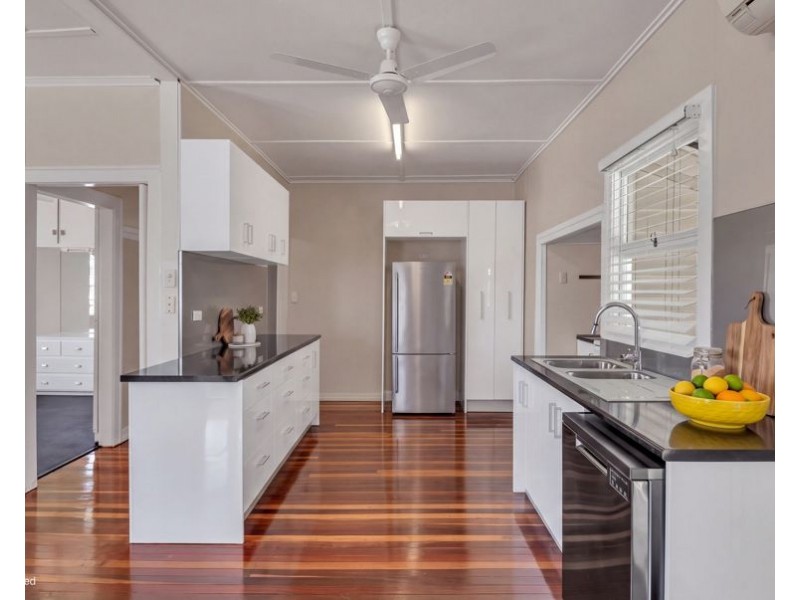 125 Jacaranda Street, North Booval QLD 4304
