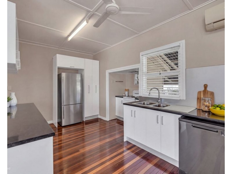 125 Jacaranda Street, North Booval QLD 4304