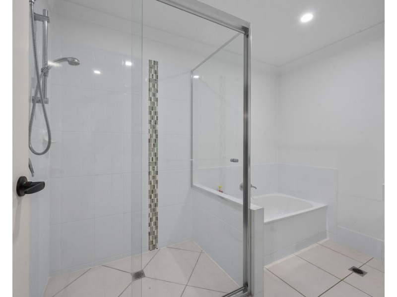 1/41 River Road, Bundamba QLD 4304